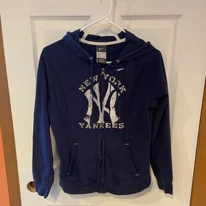 Nike NY Yankees hoodie. Size M